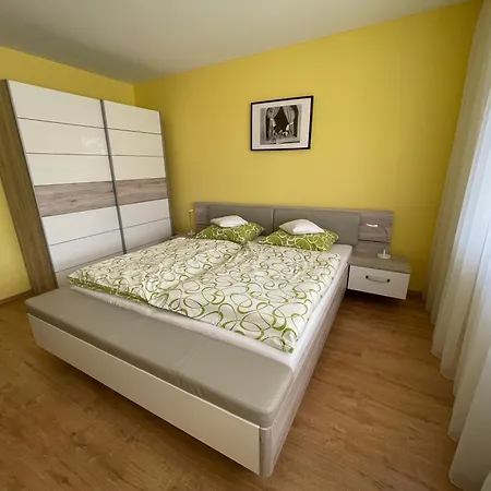 Aia Appartement *