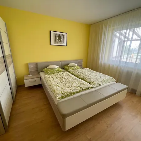 Aia * Veľký Slavkov