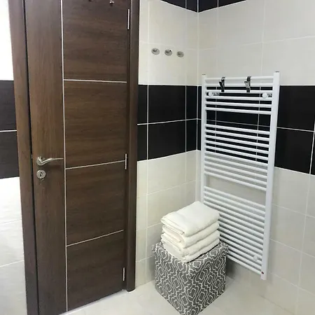 Aia * Veľký Slavkov